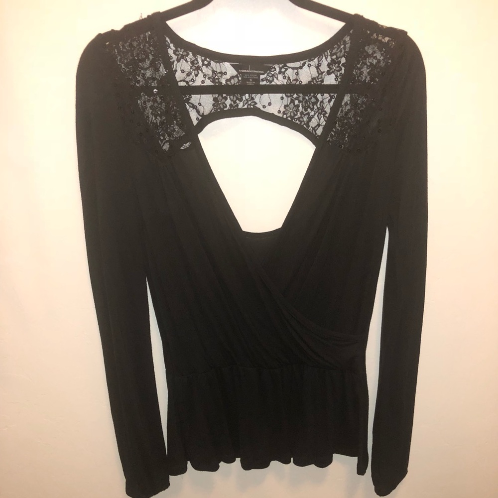 Long sleeve Moda International top